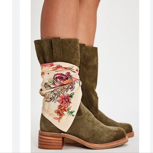 Frye Shoes - Frye Campus 12R Boots In Olive 8 NWT